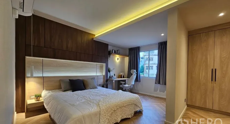 For rent and for sale 3 bedrooms townhouse in Watthana, Bangkok