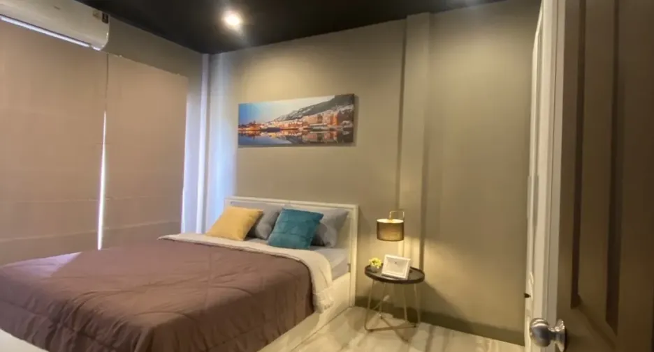 For rent 3 bedrooms townhouse in Bang Kapi, Bangkok