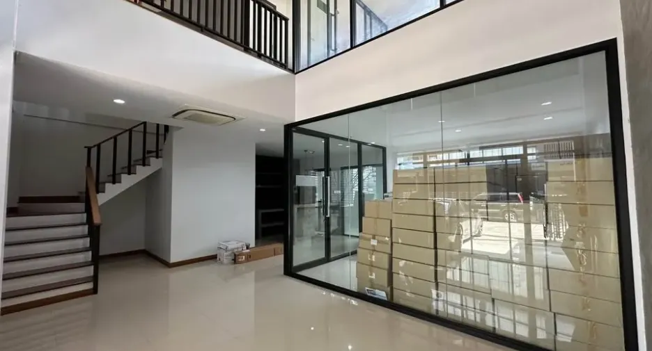 For rent 3 bedrooms townhouse in Pak Kret, Nonthaburi