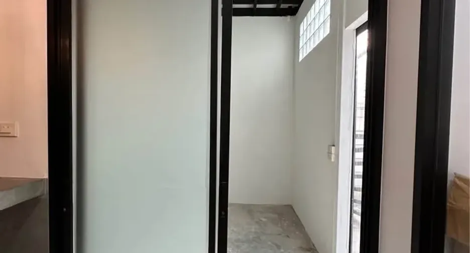 For rent 3 bedrooms townhouse in Pak Kret, Nonthaburi