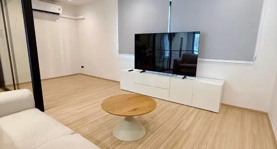 For rent 3 bedrooms townhouse in Suan Luang, Bangkok