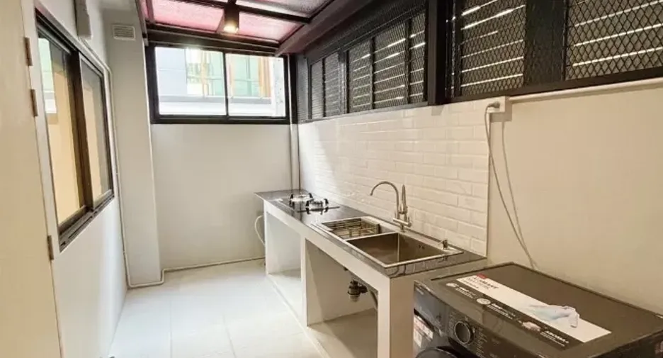 For rent 3 bedrooms townhouse in Suan Luang, Bangkok