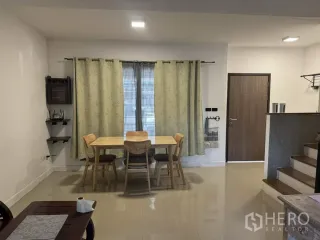 For rent 3 bedrooms townhouse in Suan Luang, Bangkok