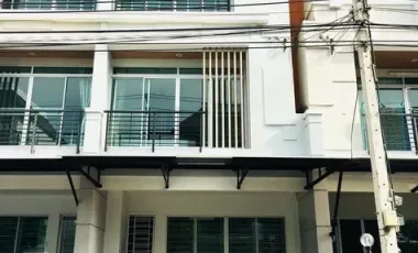 Reihenhaus zur Miete mit 3 Zimmer in Prawet, Bangkok