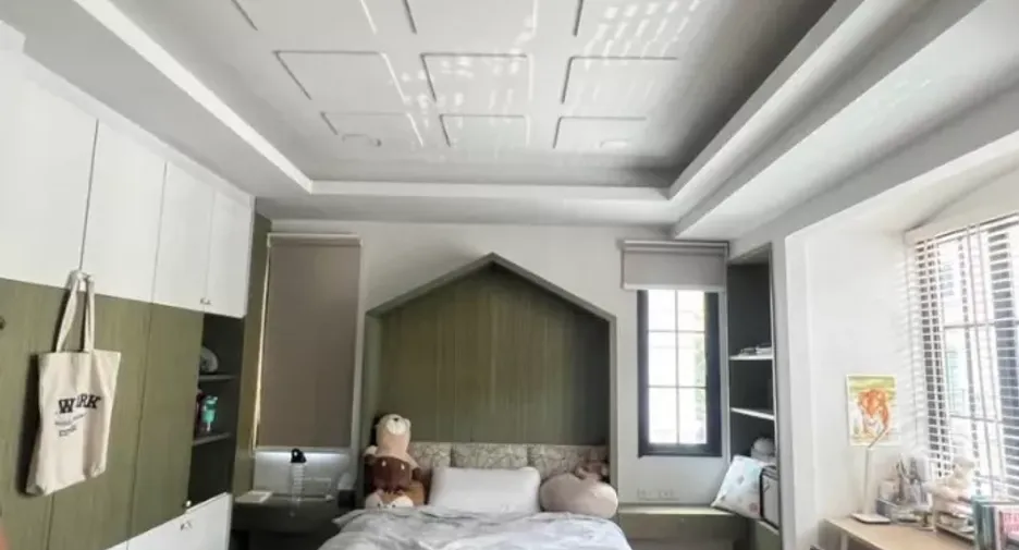 For rent 5 bedrooms townhouse in Yan Nawa, Bangkok