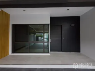 For rent and for sale 3 bedrooms townhouse in Lat Phrao, Bangkok