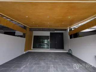 For rent and for sale 3 bedrooms townhouse in Lat Phrao, Bangkok