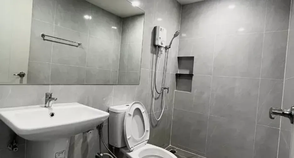 For rent 3 bedrooms townhouse in Bang Phli, Samut Prakan