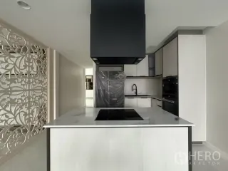 Casa adosada en alquiler de 4 habitaciones en Watthana, Bangkok