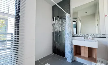 Reihenhaus zur Miete mit 3 Zimmer in Saphan Sung, Bangkok