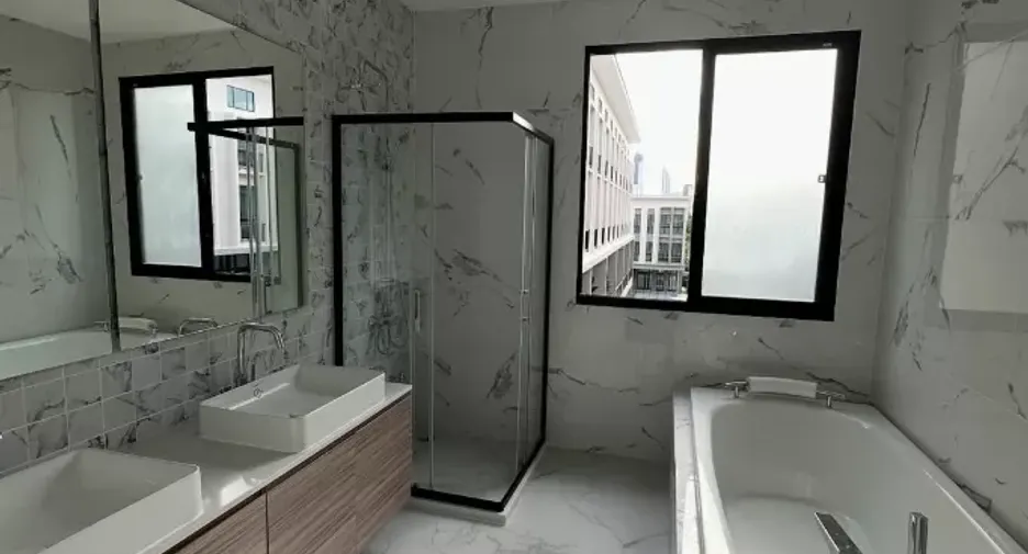 Reihenhaus zur Miete mit 3 Zimmer in Chatuchak, Bangkok