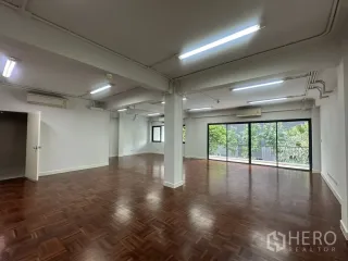 For rent office in Watthana, Bangkok