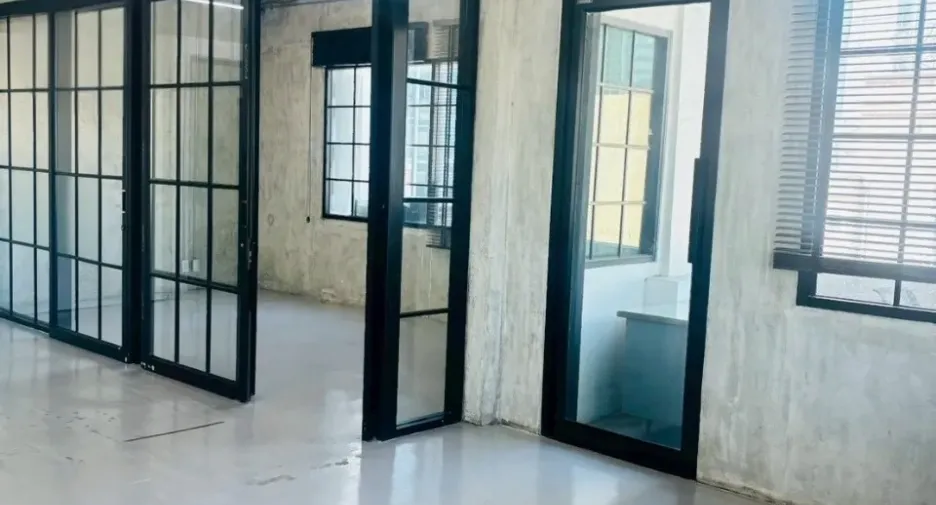 For rent office in Khlong Toei, Bangkok