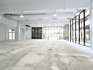 Аренда офис в Щаттхана, Бангкок