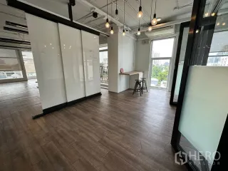 Oficina en alquiler en Watthana, Bangkok