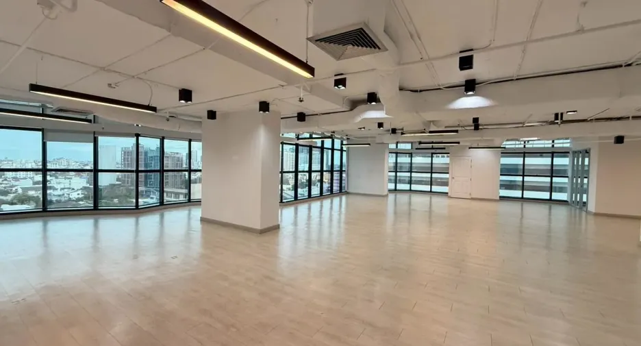 Oficina en alquiler en Watthana, Bangkok