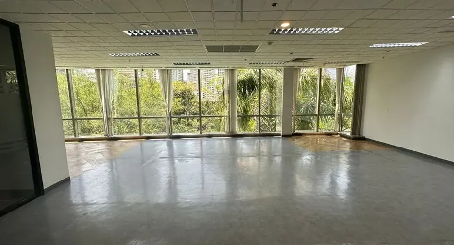 For rent office in Pathum Wan, Bangkok