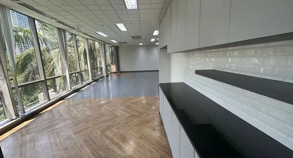 For rent office in Pathum Wan, Bangkok