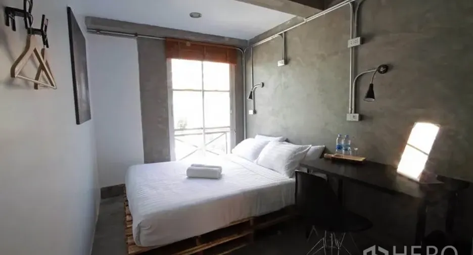 Büro zur Miete und zum Kauf mit 2 Zimmer in Bang Rak, Bangkok