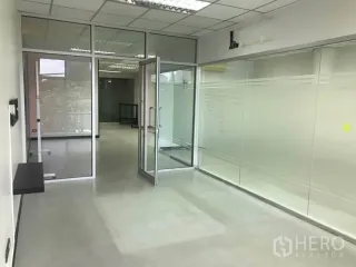 Аренда офис в Кхлонг Тоеи, Бангкок