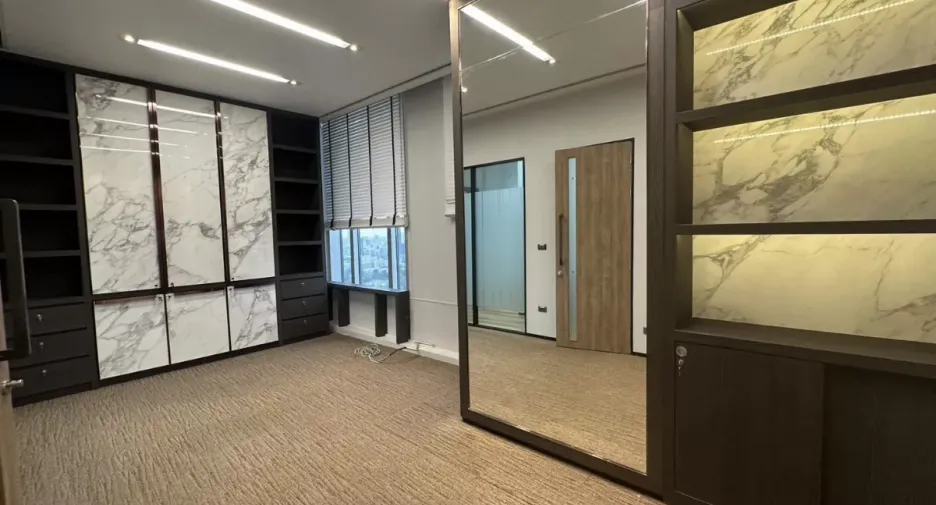 For rent office in Phaya Thai, Bangkok