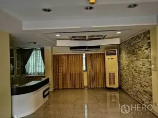 For rent office in Watthana, Bangkok