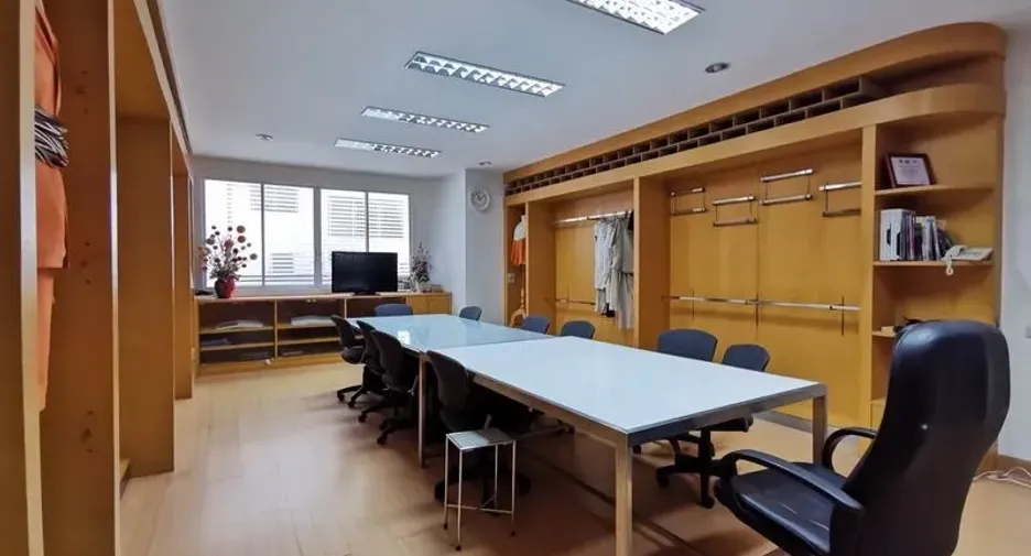 For rent office in Khlong San, Bangkok