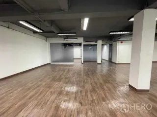 Аренда офис в Ратчатхещи, Бангкок