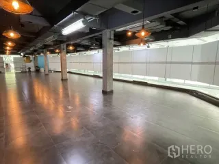 Аренда офис в Ратчатхещи, Бангкок