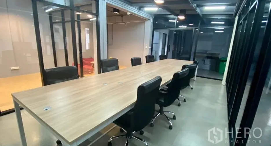 Büro zur Miete in Bang Rak, Bangkok