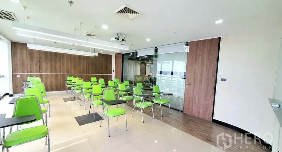 For rent office in Watthana, Bangkok