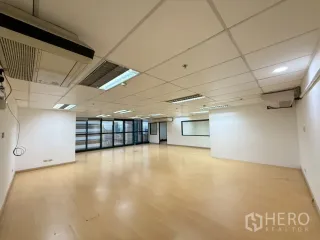 出租 办公室 在 Watthana, 曼谷