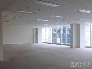 À louer bureau à Bang Na, Bangkok