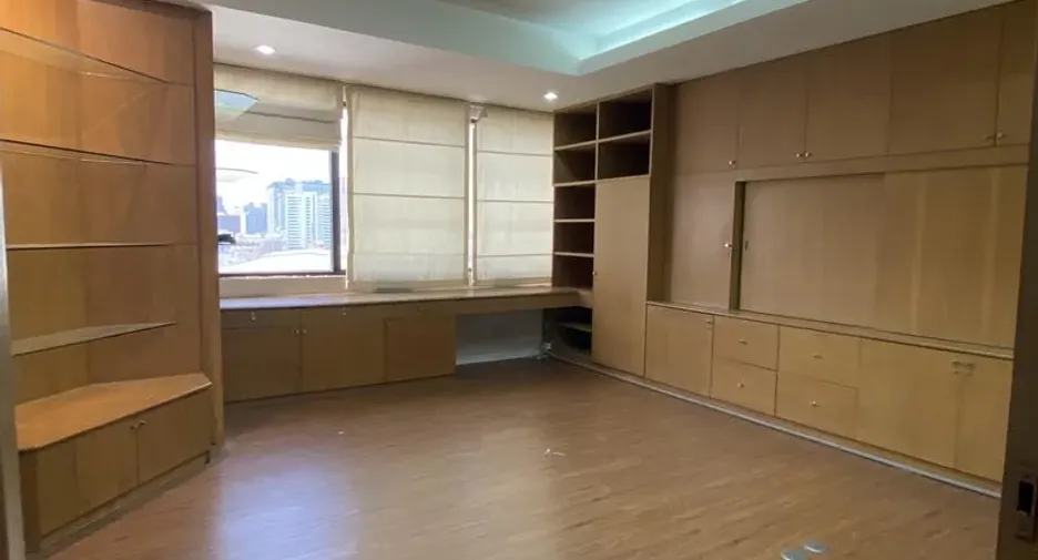 For rent office in Din Daeng, Bangkok