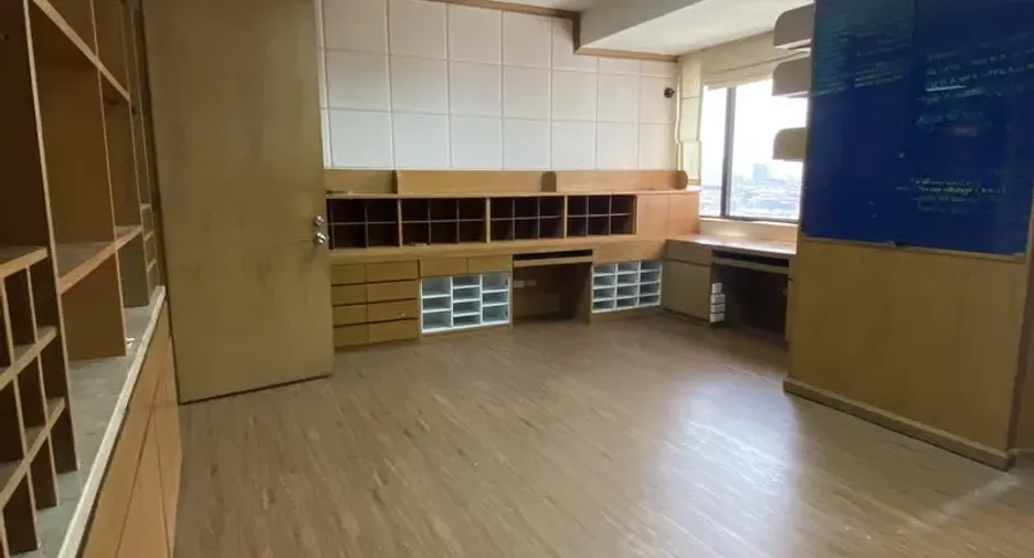 For rent office in Din Daeng, Bangkok