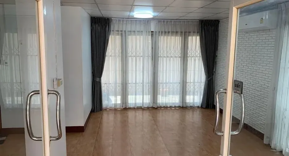 For rent office in Chatuchak, Bangkok