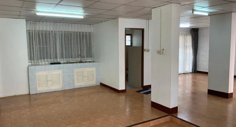 For rent office in Chatuchak, Bangkok