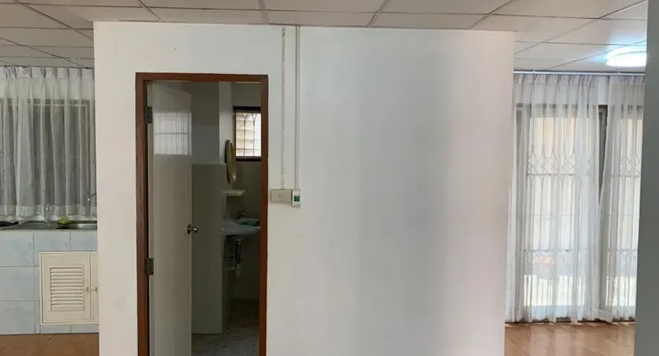 For rent office in Chatuchak, Bangkok
