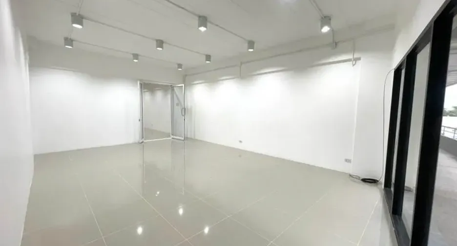 For rent office in Watthana, Bangkok