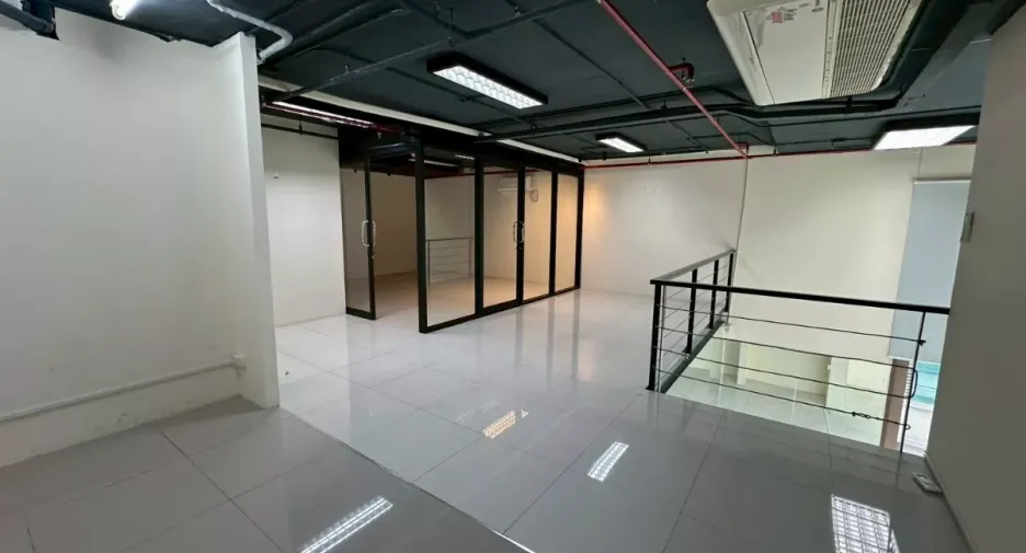 Büro zur Miete in Khlong Toei, Bangkok