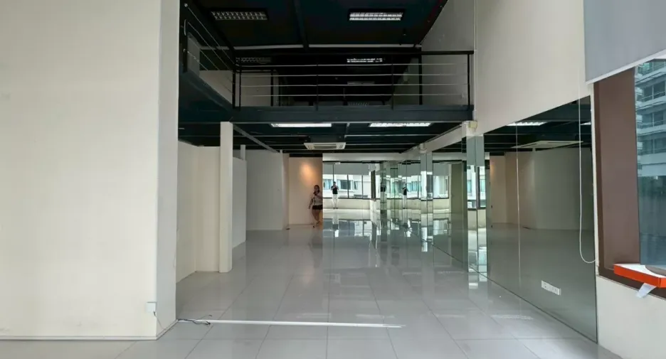 Büro zur Miete in Khlong Toei, Bangkok