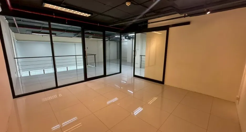 Büro zur Miete in Khlong Toei, Bangkok