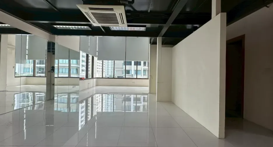 Büro zur Miete in Khlong Toei, Bangkok