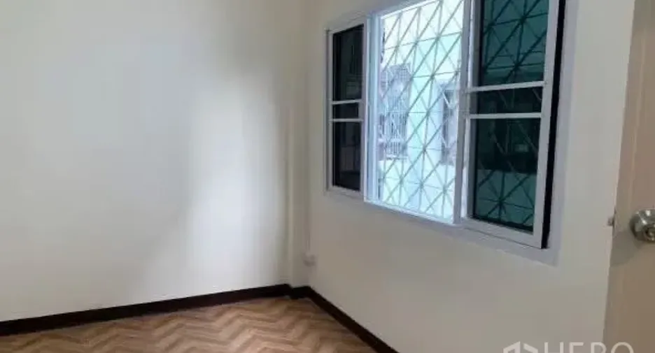 For rent 5 bedrooms office in Sathon, Bangkok