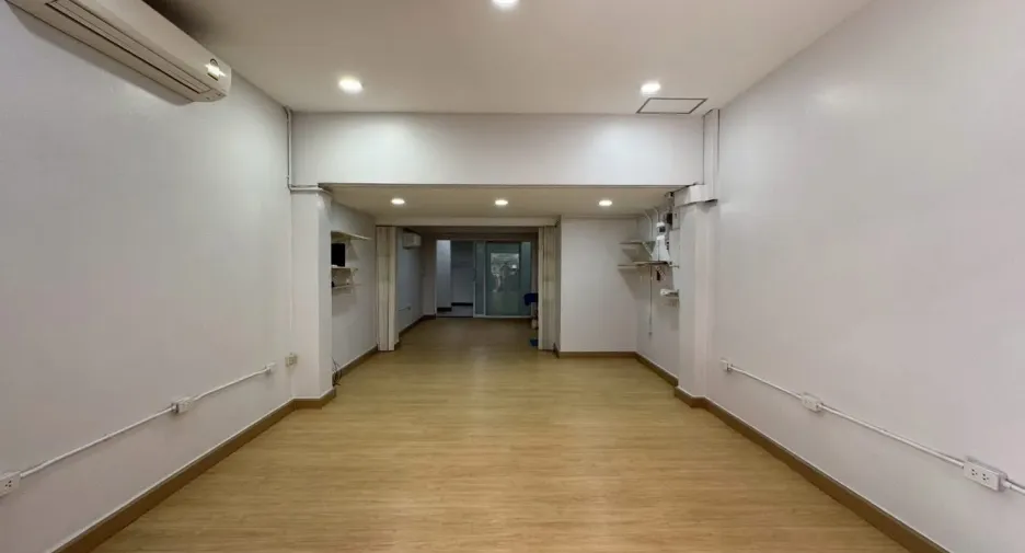 For rent 5 bedrooms office in Sathon, Bangkok