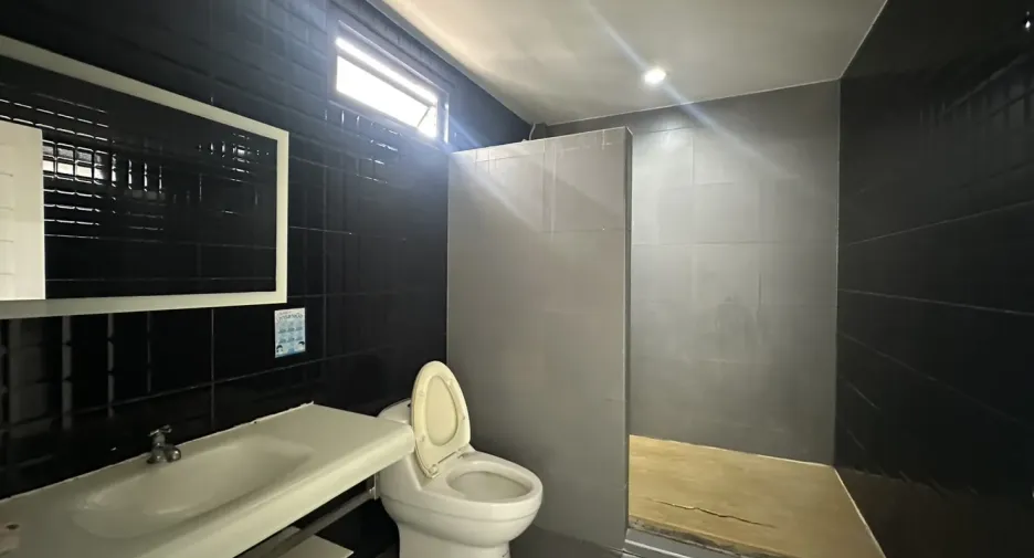For rent office in Khlong Toei, Bangkok
