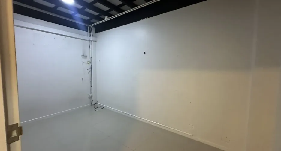For rent office in Khlong Toei, Bangkok