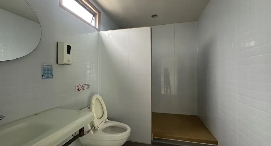 For rent office in Khlong Toei, Bangkok