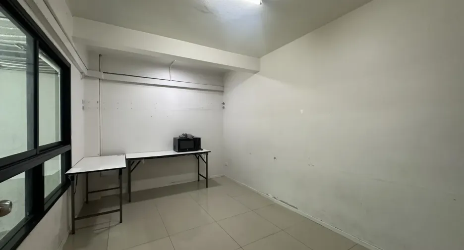 For rent office in Khlong Toei, Bangkok