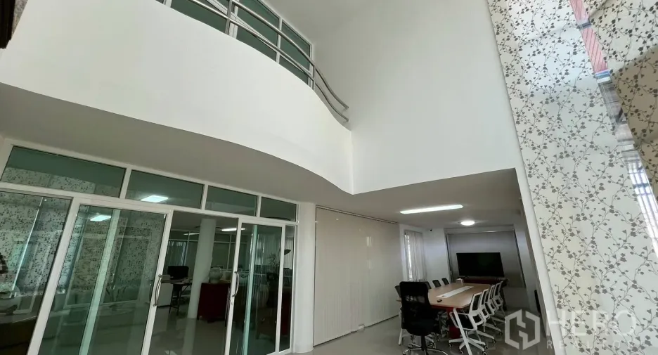 For rent office in Wang Thonglang, Bangkok
